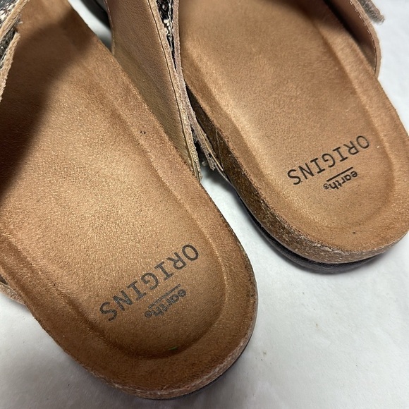 Earth Origins Snakeskin Textured Sandals, 7M - Picture 6 of 7